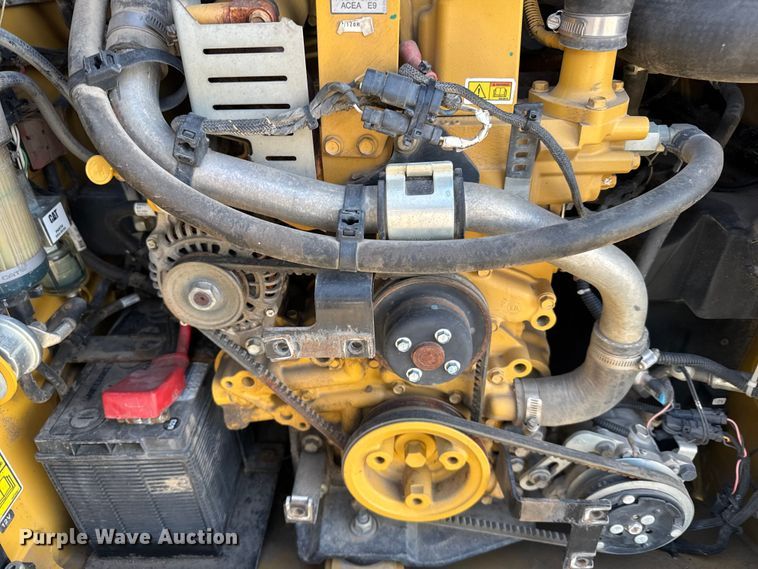 image for item FB0950 2018 Caterpillar 289D tracked skid steer loader