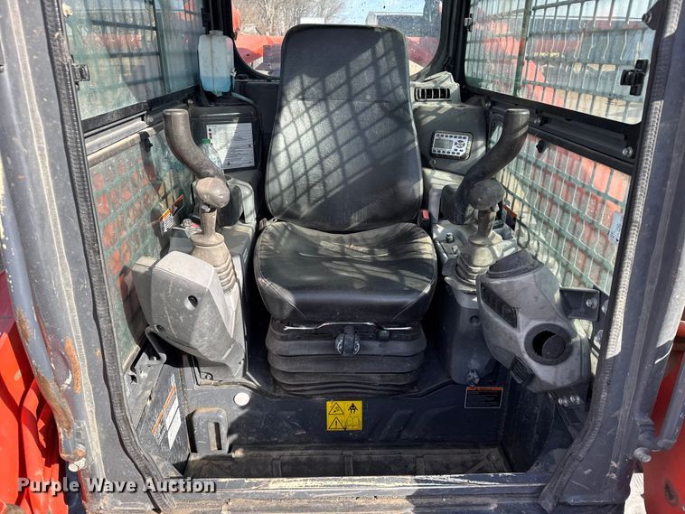 image for item FB0951 2020 Kubota SVL 95-2s tracked skid steer loader