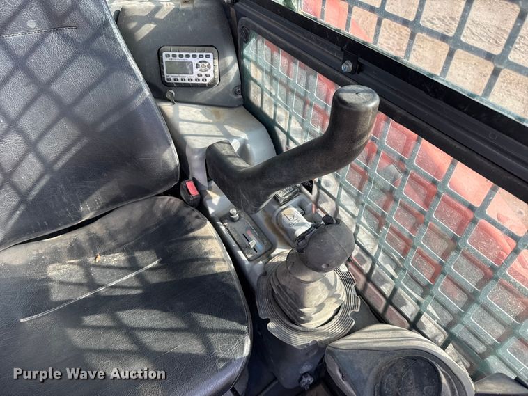 image for item FB0951 2020 Kubota SVL 95-2s tracked skid steer loader