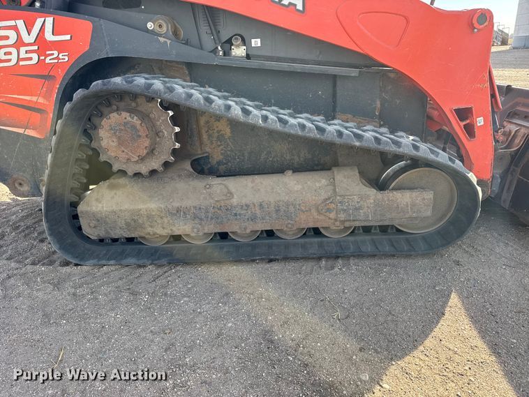 image for item FB0951 2020 Kubota SVL 95-2s tracked skid steer loader