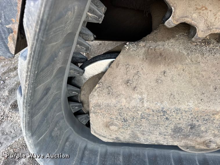 image for item FB0951 2020 Kubota SVL 95-2s tracked skid steer loader