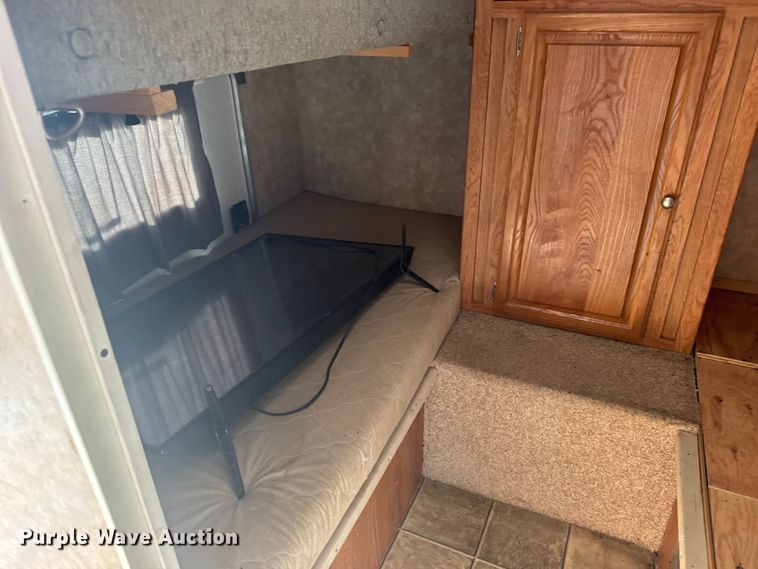 image for item FB0952 2008 Jayco Jay Feather LGT camper