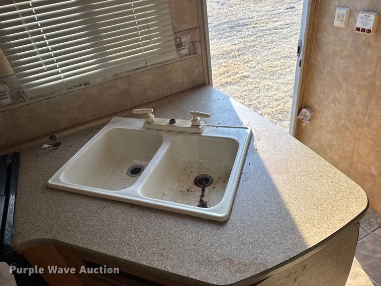 image for item FB0952 2008 Jayco Jay Feather LGT camper