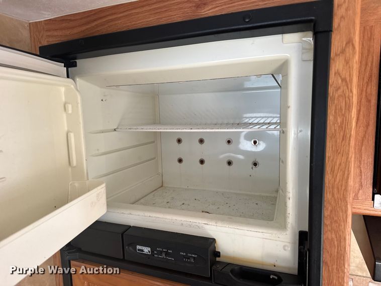 image for item FB0952 2008 Jayco Jay Feather LGT camper