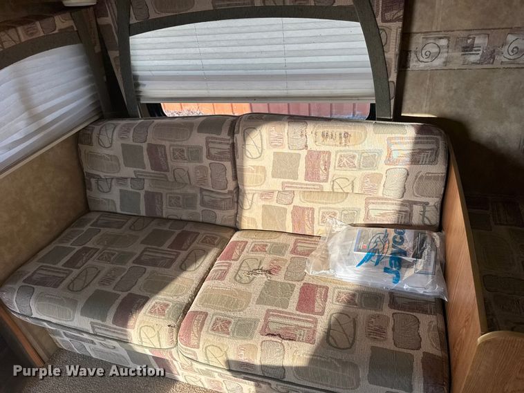 image for item FB0952 2008 Jayco Jay Feather LGT camper