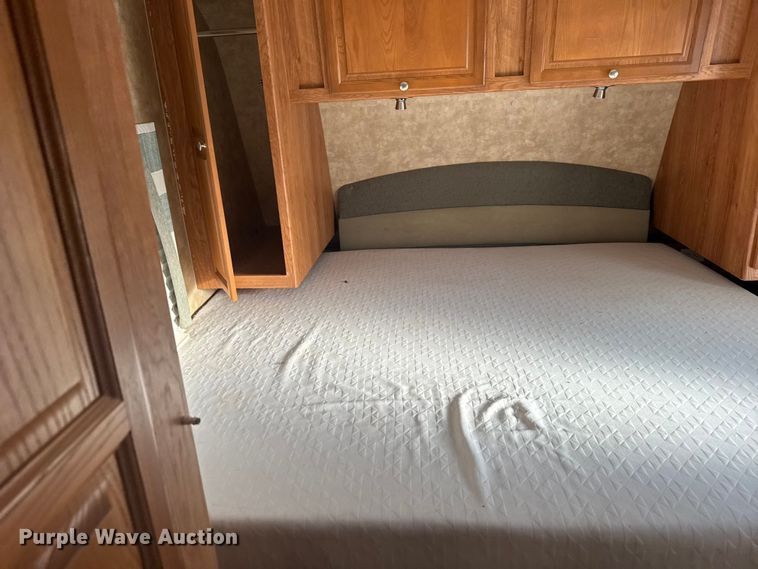 image for item FB0952 2008 Jayco Jay Feather LGT camper