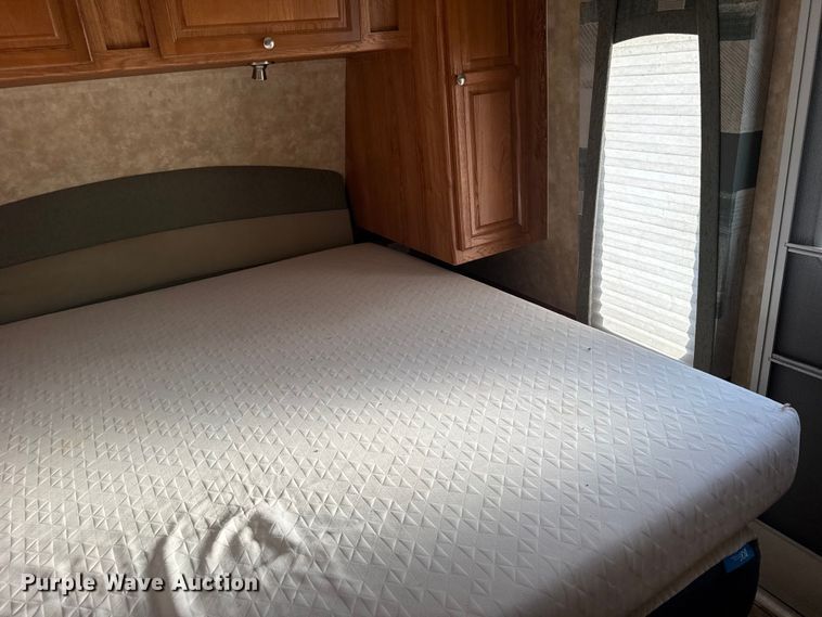 image for item FB0952 2008 Jayco Jay Feather LGT camper