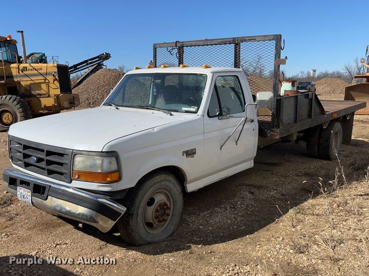 1997 Ford F350 flatbed pickup truck
