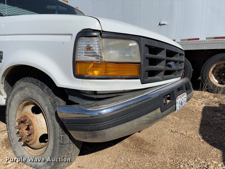 image for item FB3144 1997 Ford F350 flatbed pickup truck