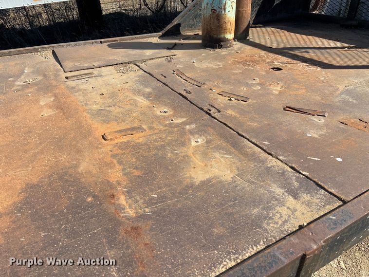 image for item FB3144 1997 Ford F350 flatbed pickup truck