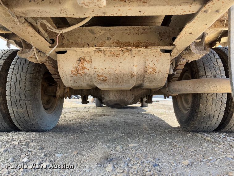 image for item FB3144 1997 Ford F350 flatbed pickup truck