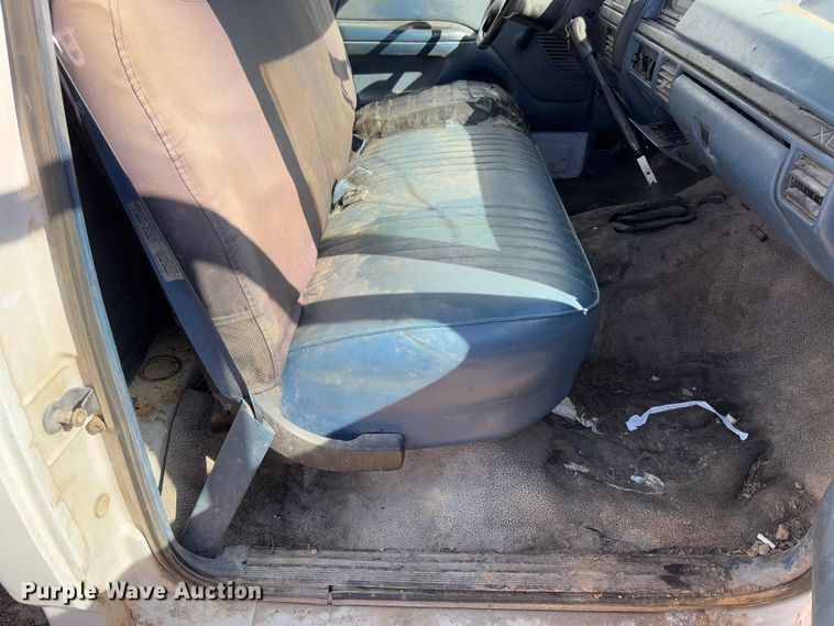 image for item FB3144 1997 Ford F350 flatbed pickup truck