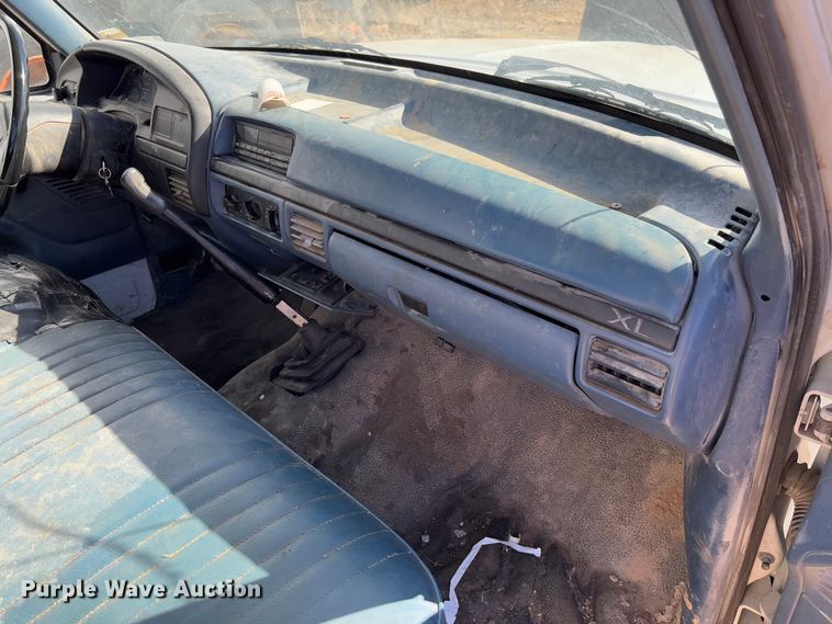 image for item FB3144 1997 Ford F350 flatbed pickup truck