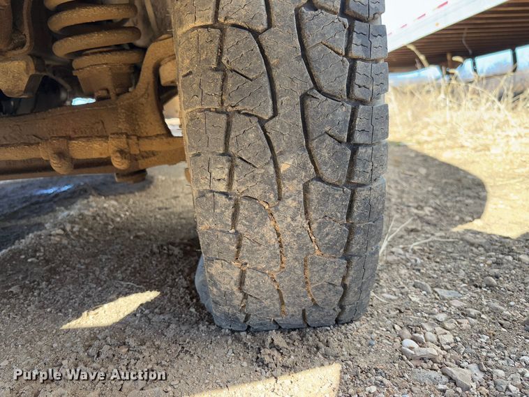image for item FB3144 1997 Ford F350 flatbed pickup truck