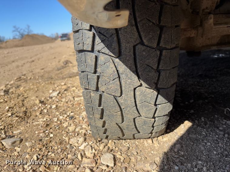 image for item FB3144 1997 Ford F350 flatbed pickup truck