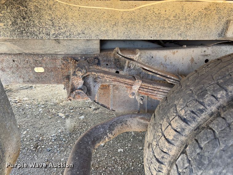image for item FB3144 1997 Ford F350 flatbed pickup truck