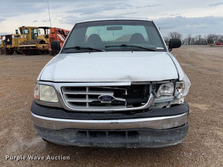 image for item FB3172 1999 Ford F150 pickup truck
