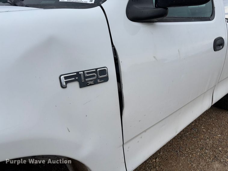 image for item FB3172 1999 Ford F150 pickup truck