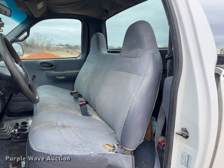 image for item FB3172 1999 Ford F150 pickup truck