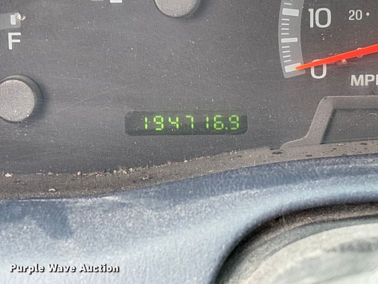 image for item FB3172 1999 Ford F150 pickup truck