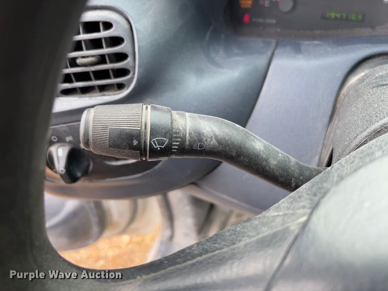 image for item FB3172 1999 Ford F150 pickup truck