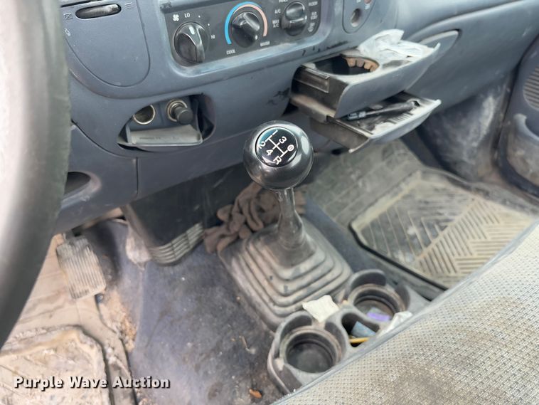 image for item FB3172 1999 Ford F150 pickup truck