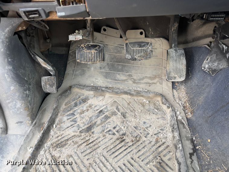 image for item FB3172 1999 Ford F150 pickup truck