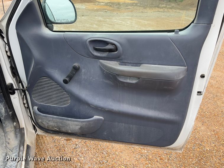 image for item FB3172 1999 Ford F150 pickup truck