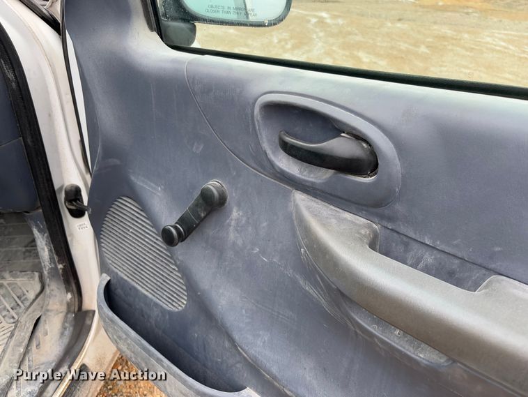 image for item FB3172 1999 Ford F150 pickup truck