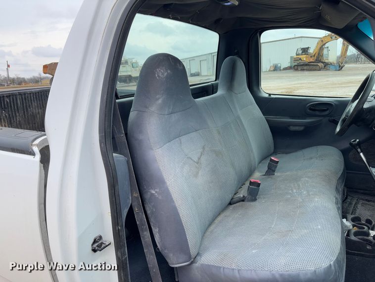 image for item FB3172 1999 Ford F150 pickup truck