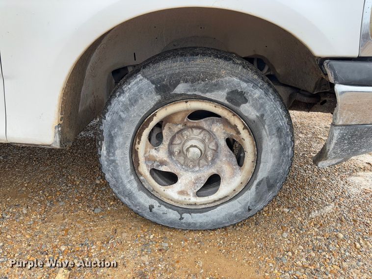 image for item FB3172 1999 Ford F150 pickup truck