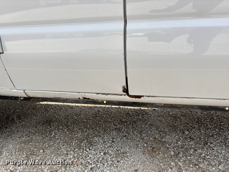 image for item FB3186 2011 Ford E250 van