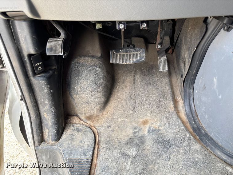 image for item FB3186 2011 Ford E250 van