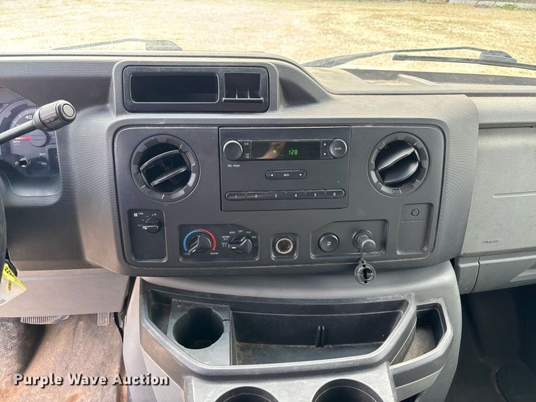 image for item FB3186 2011 Ford E250 van