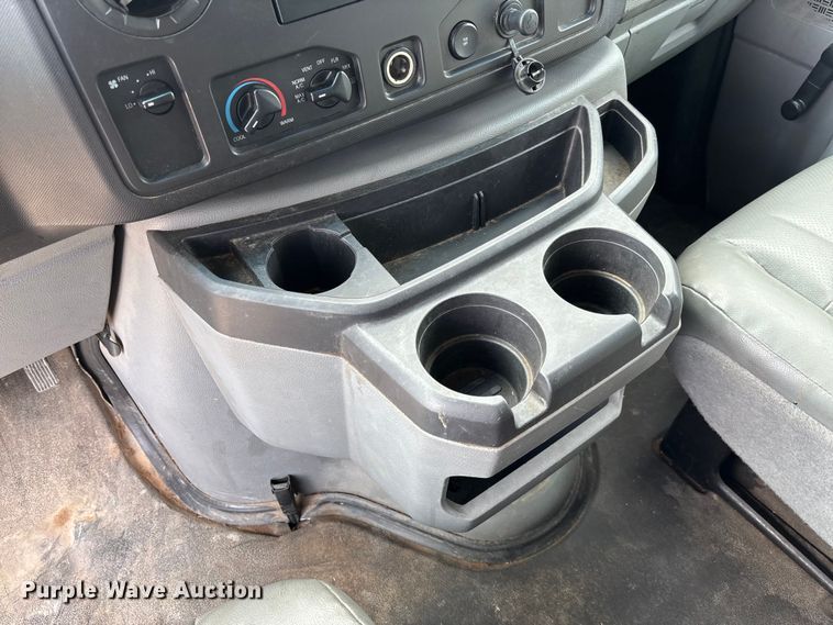 image for item FB3186 2011 Ford E250 van