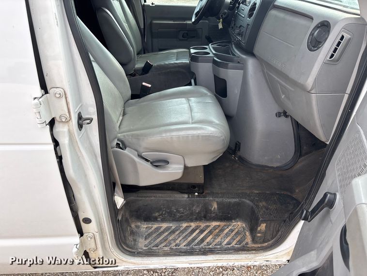 image for item FB3186 2011 Ford E250 van