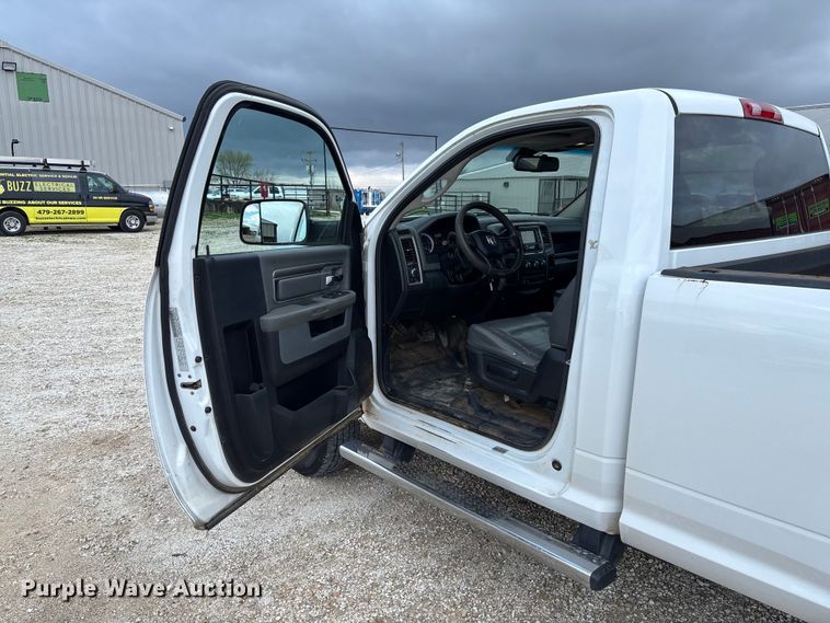 image for item FB3187 2015 RAM 2500 pickup truck