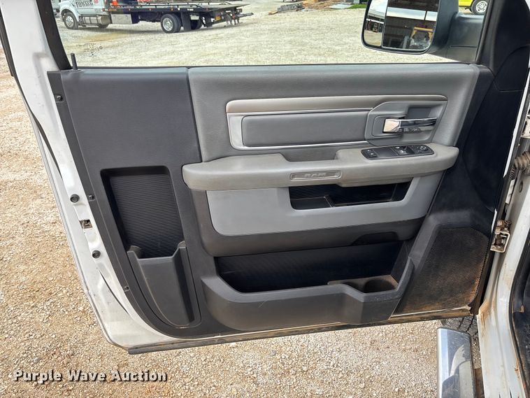 image for item FB3187 2015 RAM 2500 pickup truck