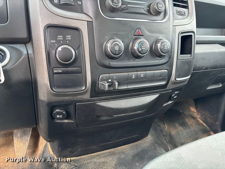 image for item FB3187 2015 RAM 2500 pickup truck