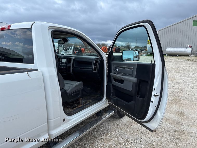 image for item FB3187 2015 RAM 2500 pickup truck