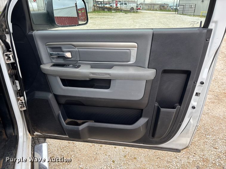 image for item FB3187 2015 RAM 2500 pickup truck