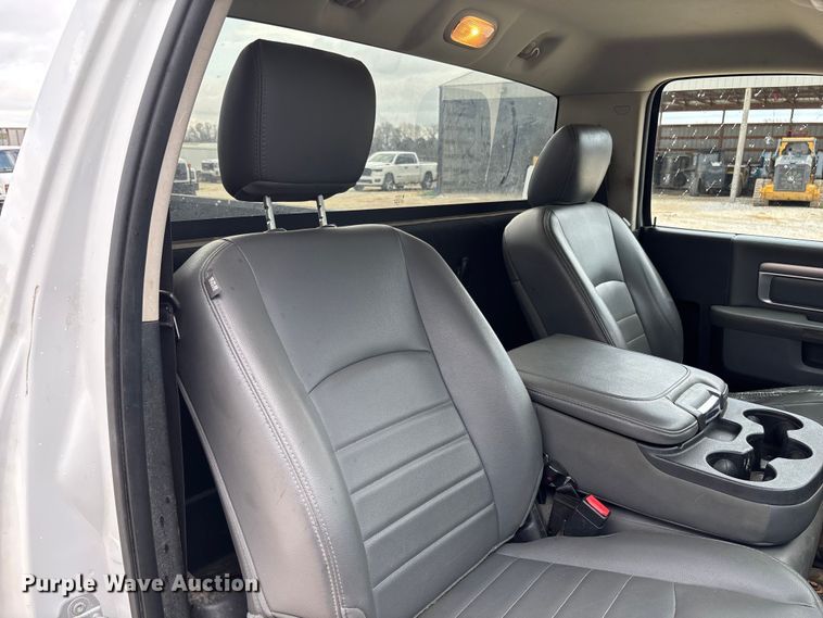 image for item FB3187 2015 RAM 2500 pickup truck