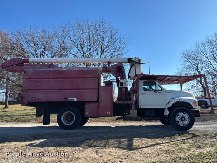 image for item FB3569 1998 Ford F-800 forestry bucket truck