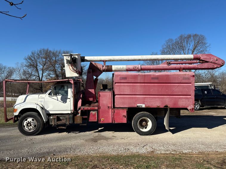 image for item FB3569 1998 Ford F-800 forestry bucket truck