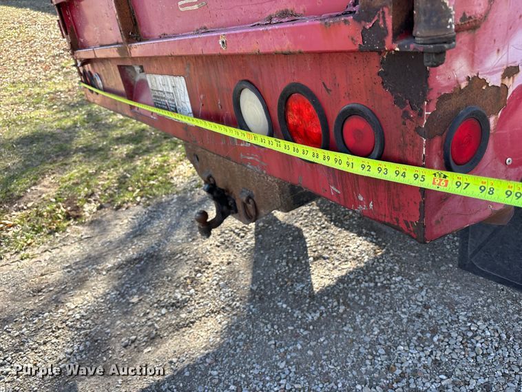 image for item FB3569 1998 Ford F-800 forestry bucket truck