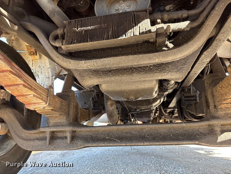 image for item FB3569 1998 Ford F-800 forestry bucket truck