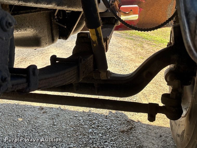 image for item FB3569 1998 Ford F-800 forestry bucket truck