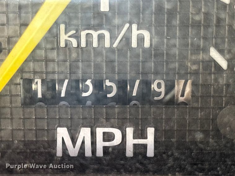 image for item FB3569 1998 Ford F-800 forestry bucket truck