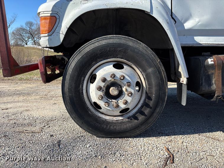 image for item FB3569 1998 Ford F-800 forestry bucket truck