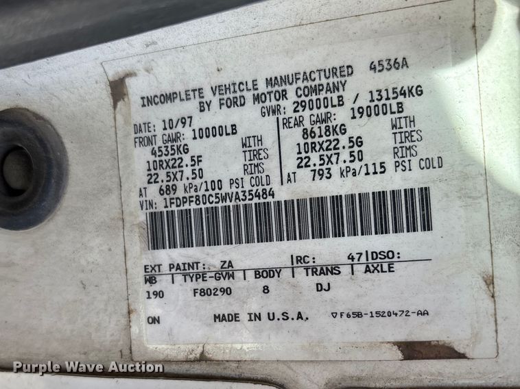 image for item FB3569 1998 Ford F-800 forestry bucket truck